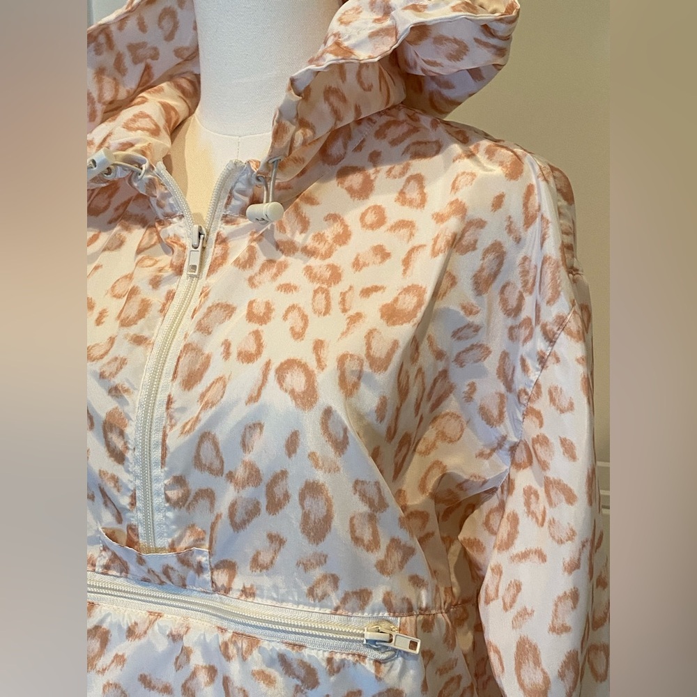 Thread & Supply Leopard Print Pullover Rain Jacke… - image 4